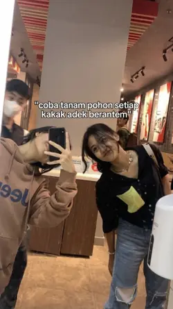 kakak adek berantem
