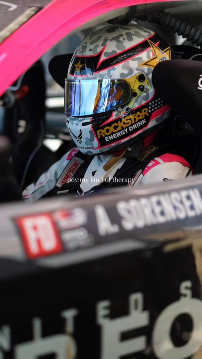Racing car