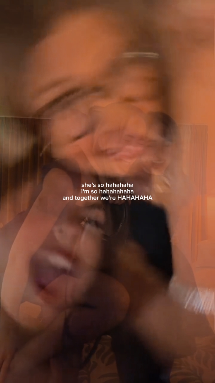 Ela é tão hahahaha