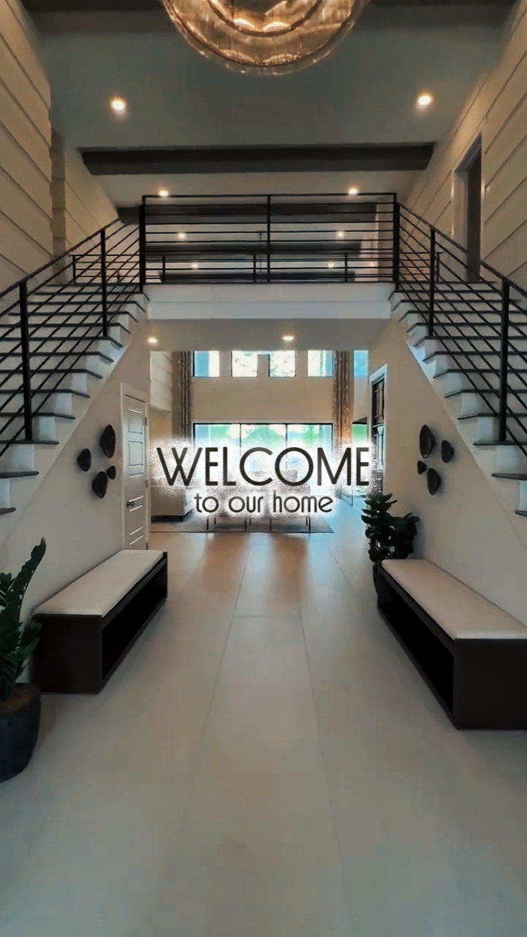HOME TOUR