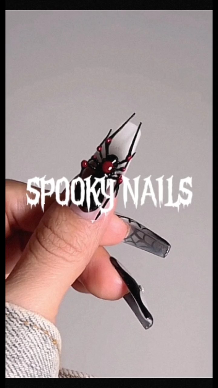 Spooky Nails 