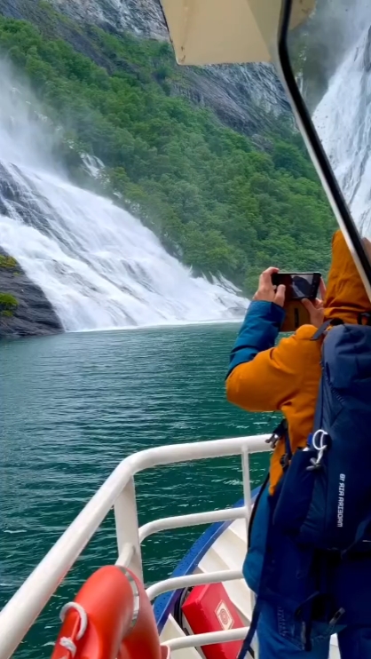 10 photos or videos 