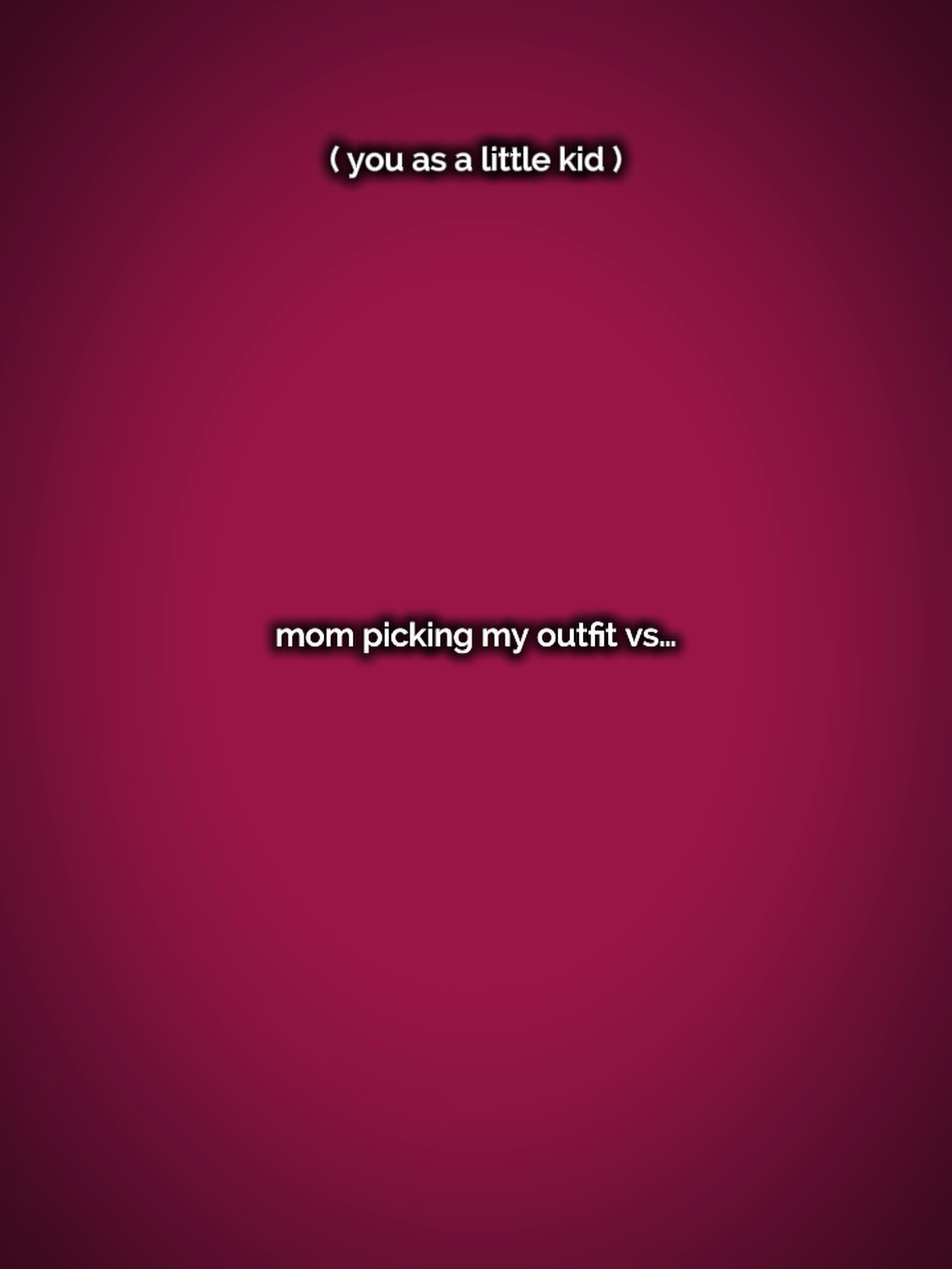 Mamá eligiendo trajes