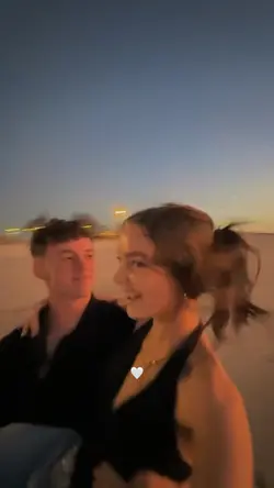 a nossa praia é amar