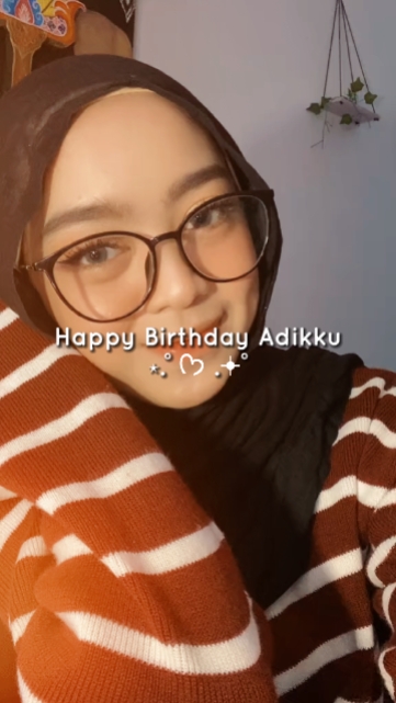 Feliz aniversario adiku