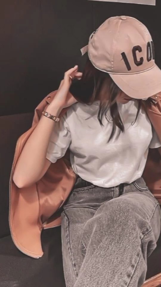 TRENDING TOP EDIT