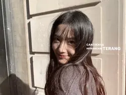 cantiknya memancari