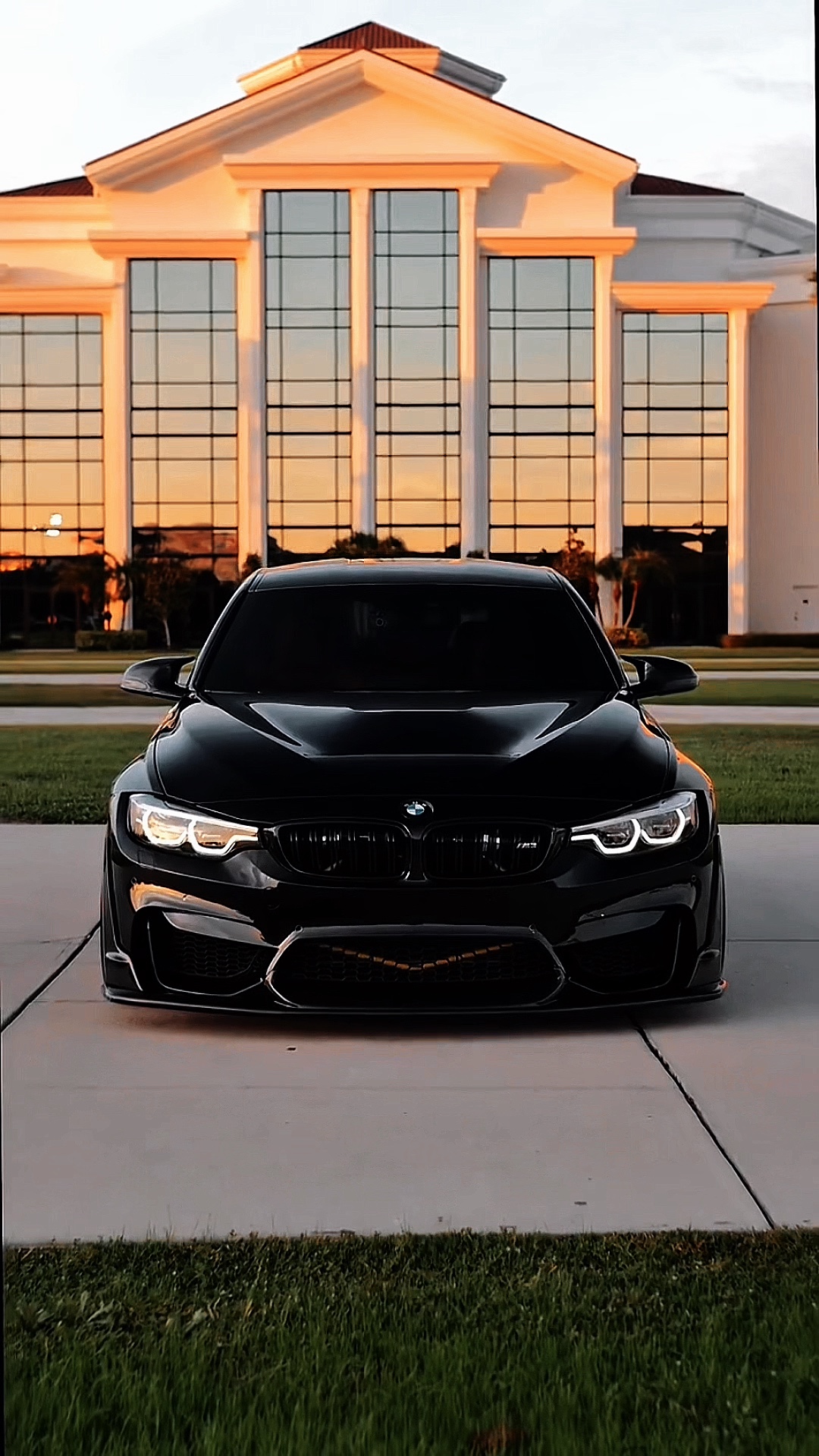 — BMW — CAR TEMPLATE