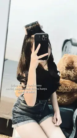 hidup dengan karakte