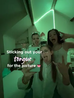 Sticking out your 👅