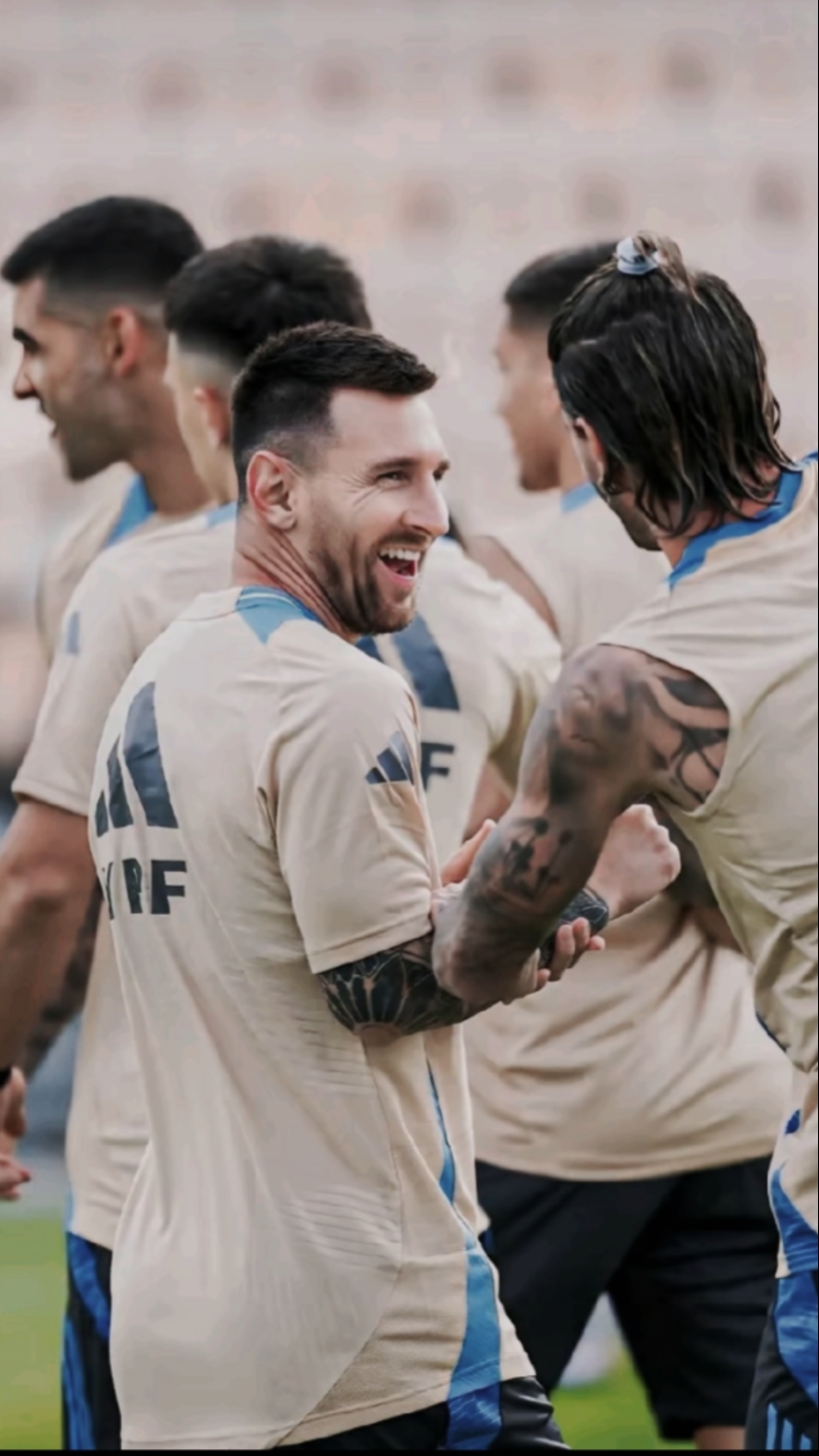 1 Vidio + 4 Foto