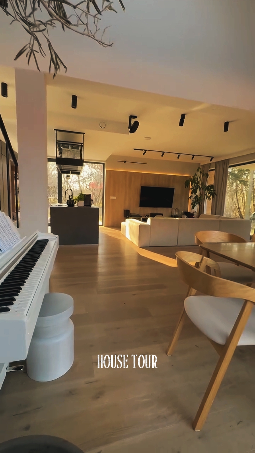 HOUSE TOUR