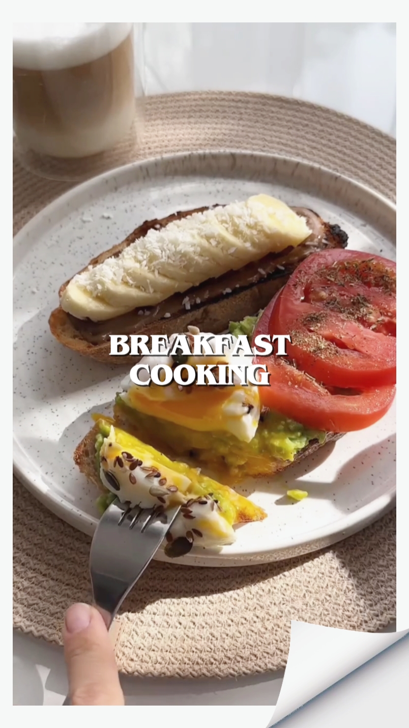 breakfast cooking 