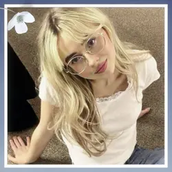 Sabrina carpenter