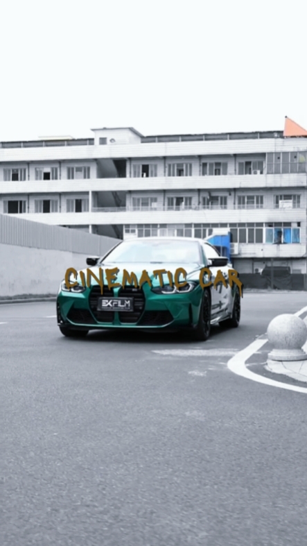 VOITURE CINÉMATIQUE 