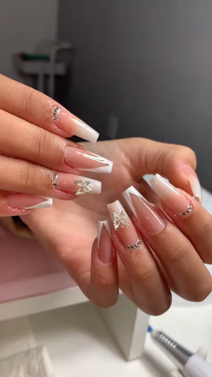 NAILS 