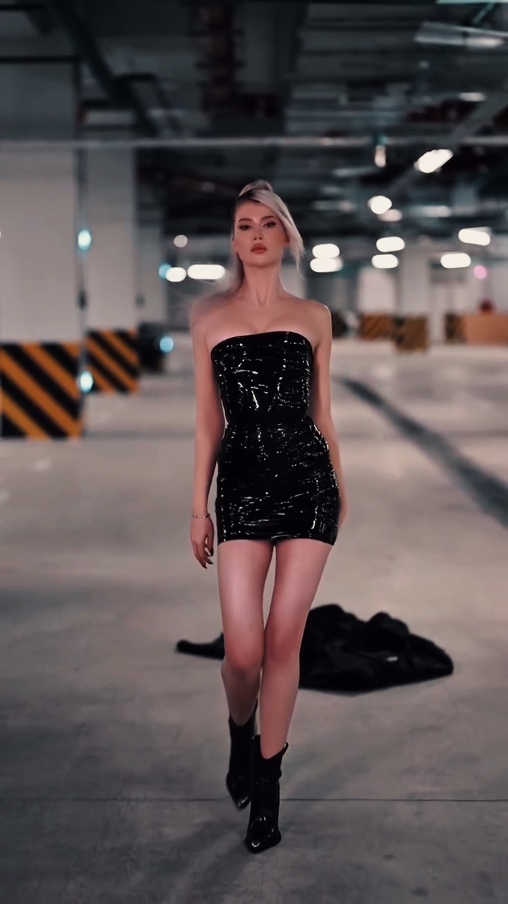 SUPER MODÈLE👱🏻‍♀️