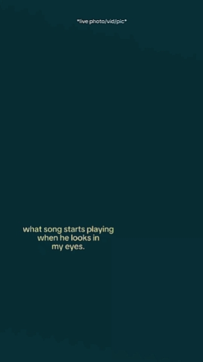 whatsongsstartplayin