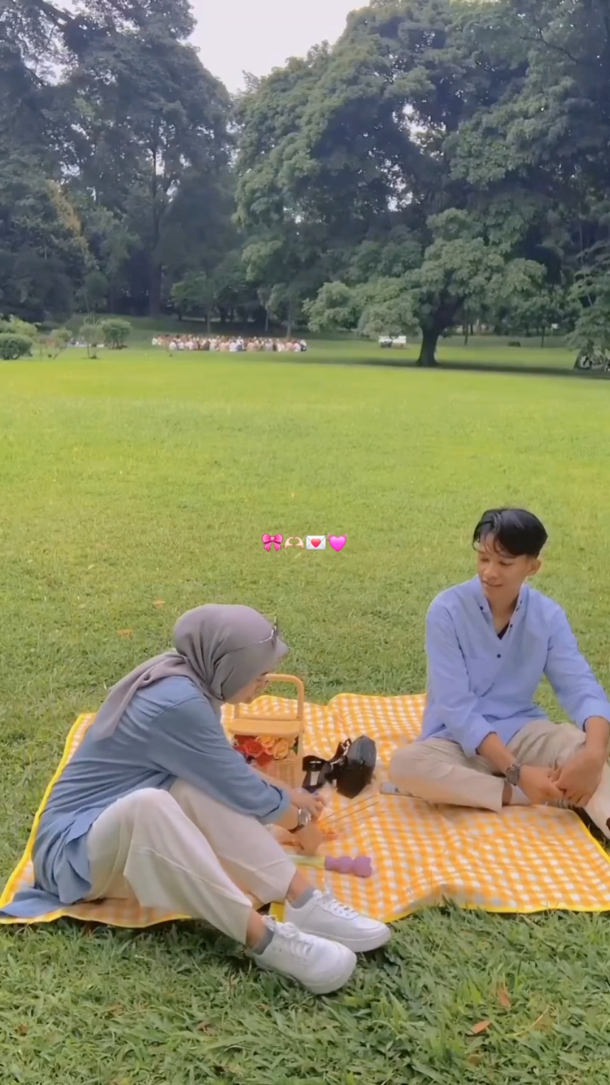 vlog bucin