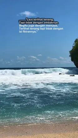laut terlihat tenang