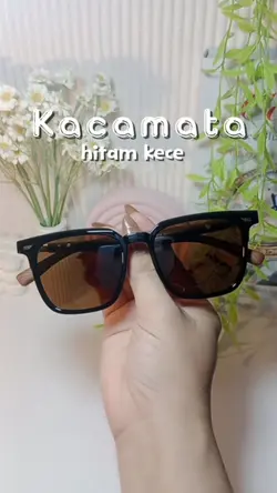 kacamata hitam
