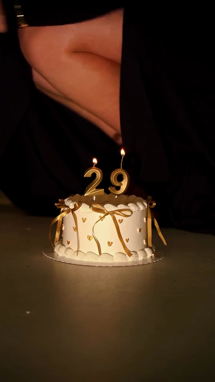 BIRTHDAY 29 y.o