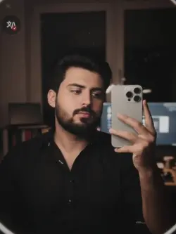 Selfie în oglindă cu atmosferă caldă