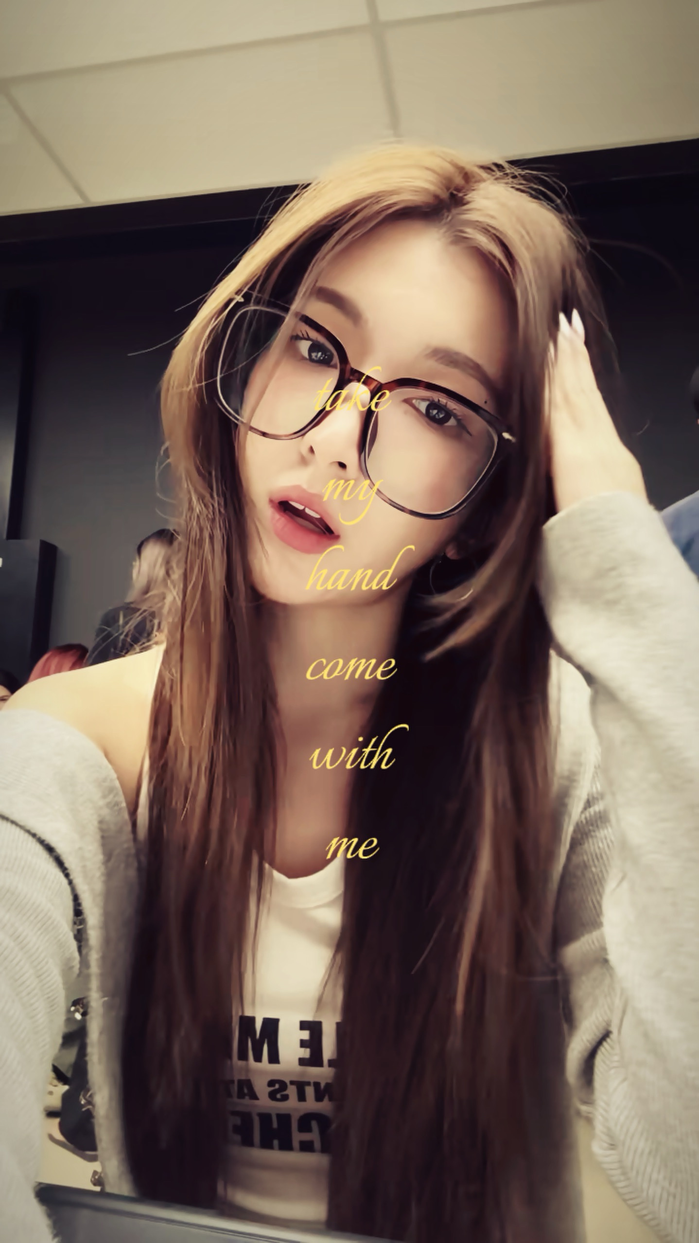 ambil tanganku