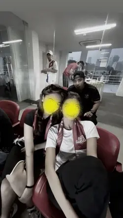 stiker blur kuning