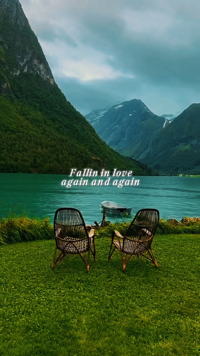 Travel nature clip