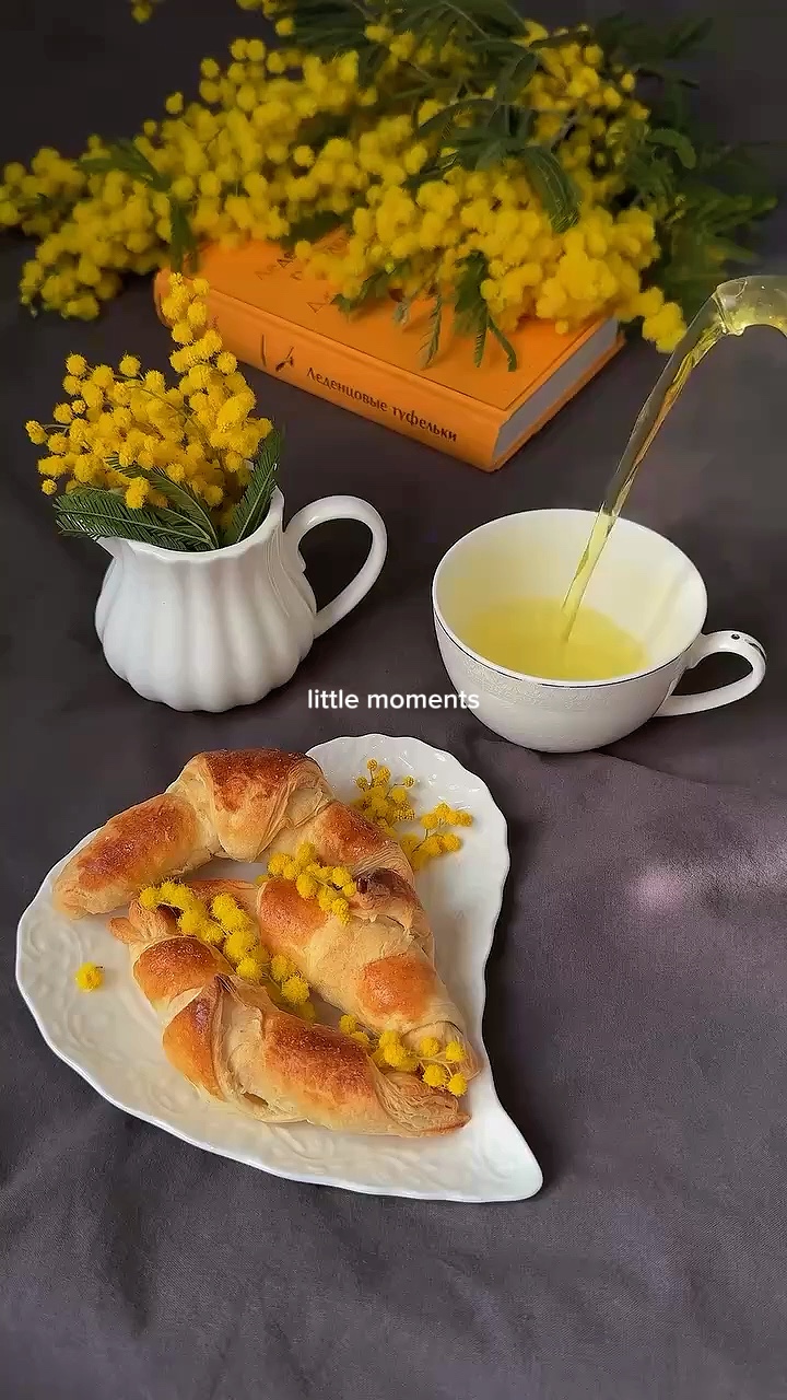little moments🌻