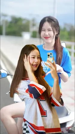 น้องสาวแก้มแดง