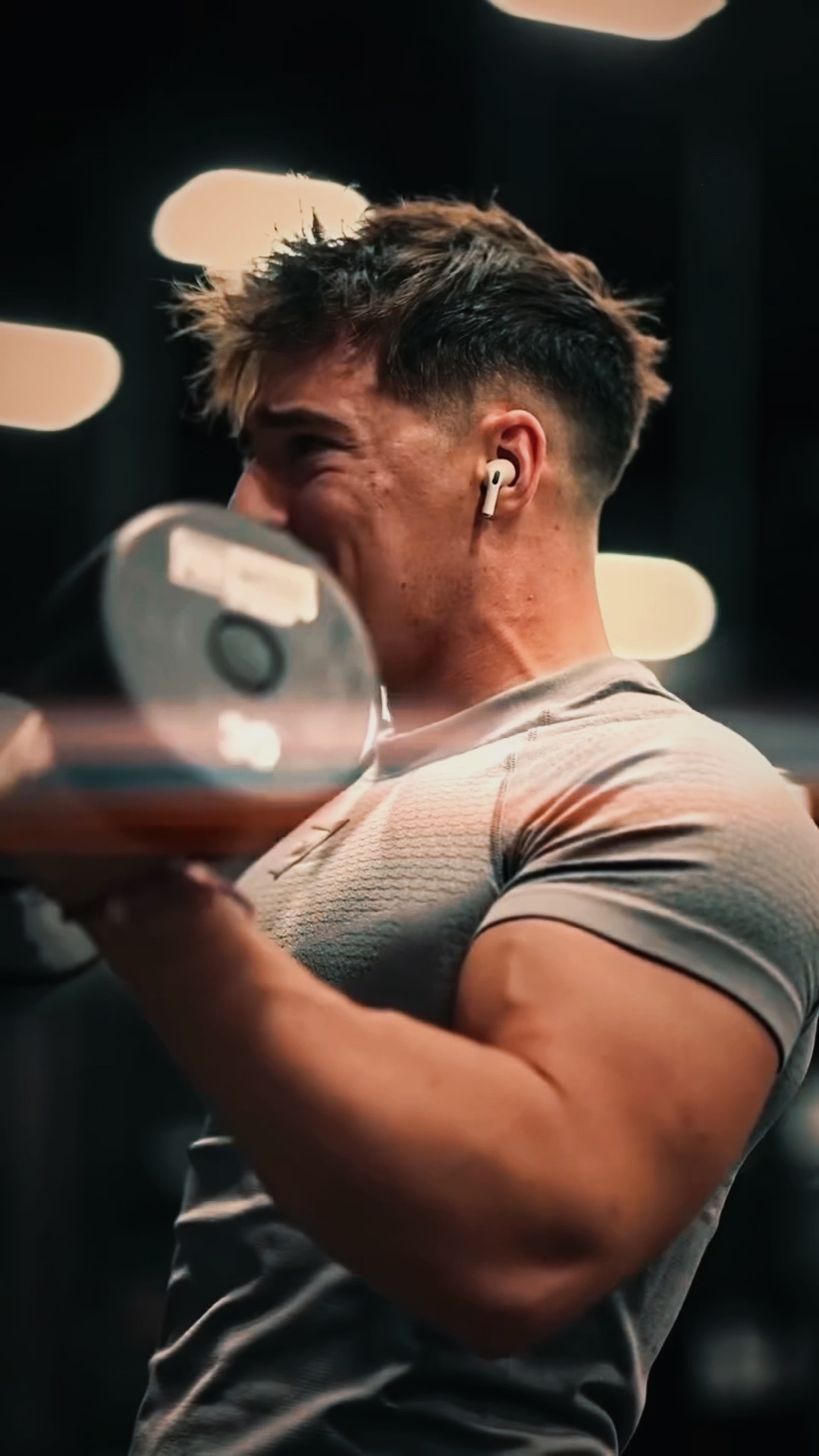 GYM /\ FITNESS 