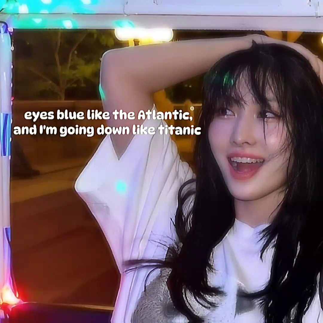 eyes blue vibee