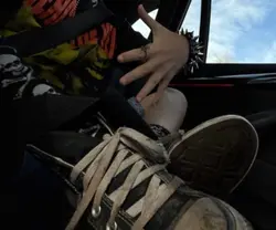 <3