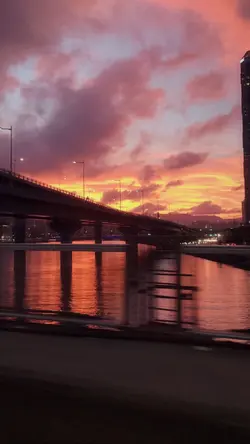 เพราะทุกๆอย่างรอบข้าง