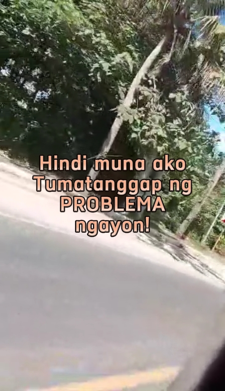 Hanya tertawa