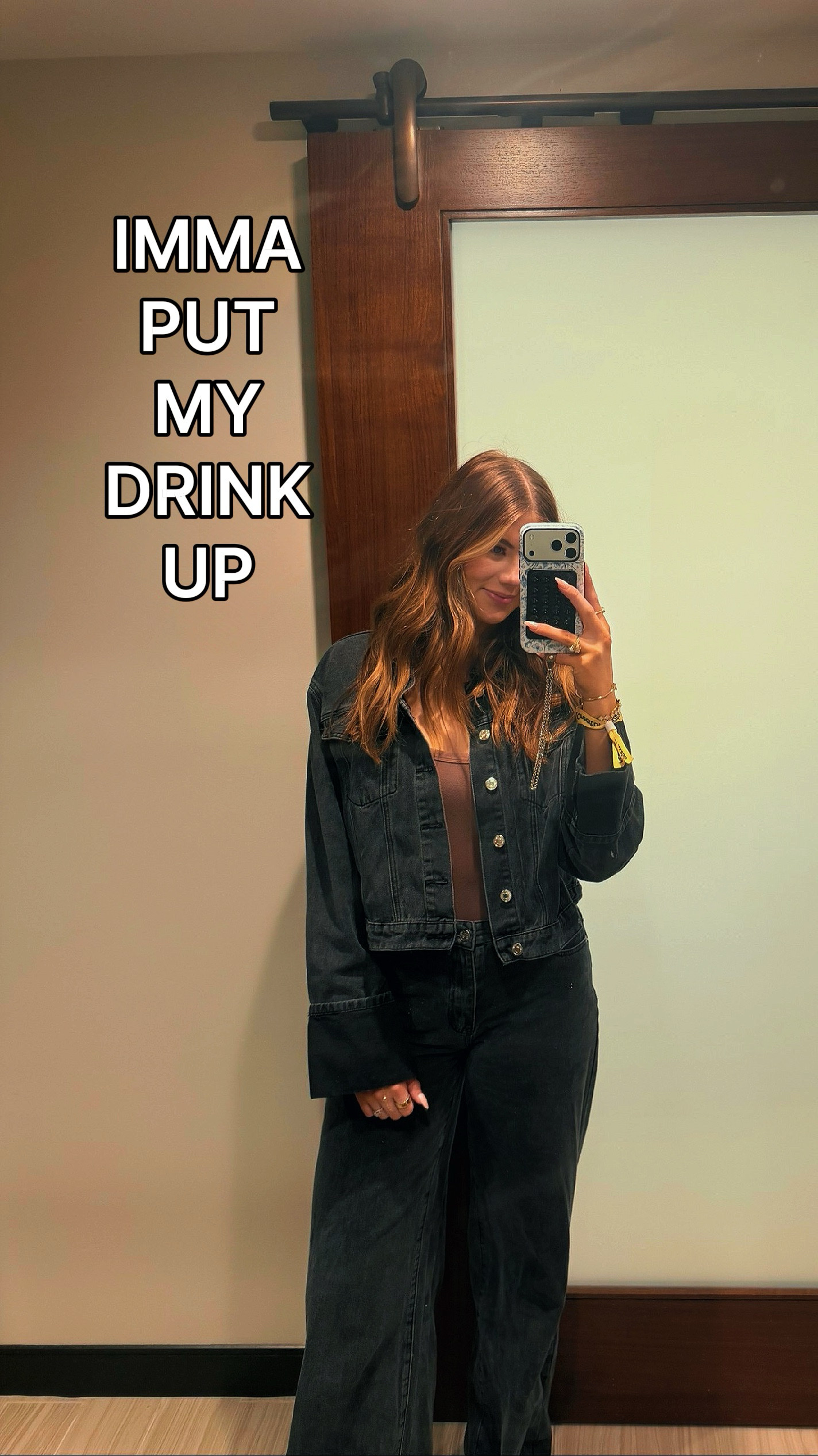 IMMA
PONER
MI
BEBER
ARRIBA