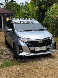tiktokan di mobil