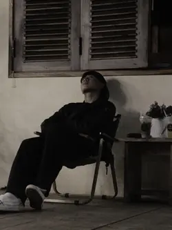 anti hero โข