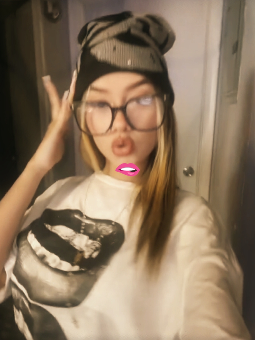 HOLA