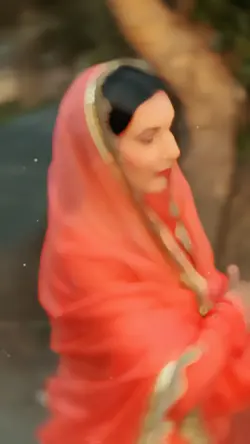 Who's tht grl @sukha