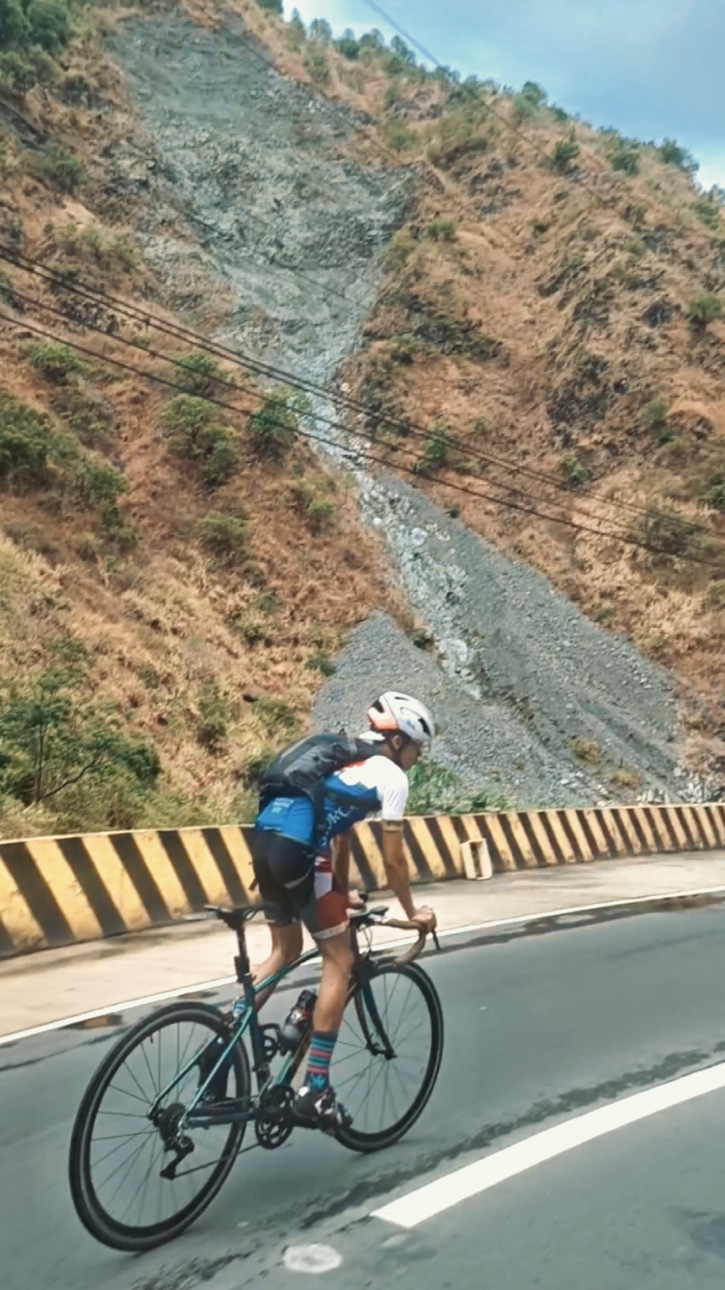 Tinatawag ng bundok