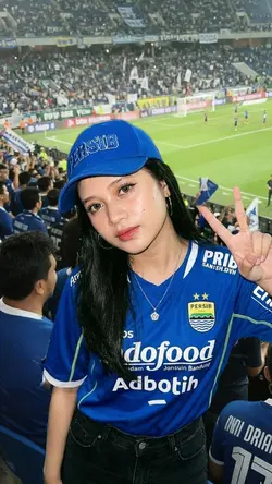dalam stadion GBLA