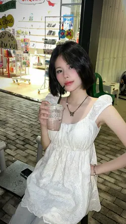 1 video + 1 ảnh