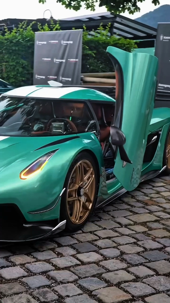 Cinematic car