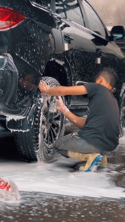 < CAR WASH > 