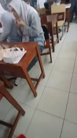 prank kamera retak