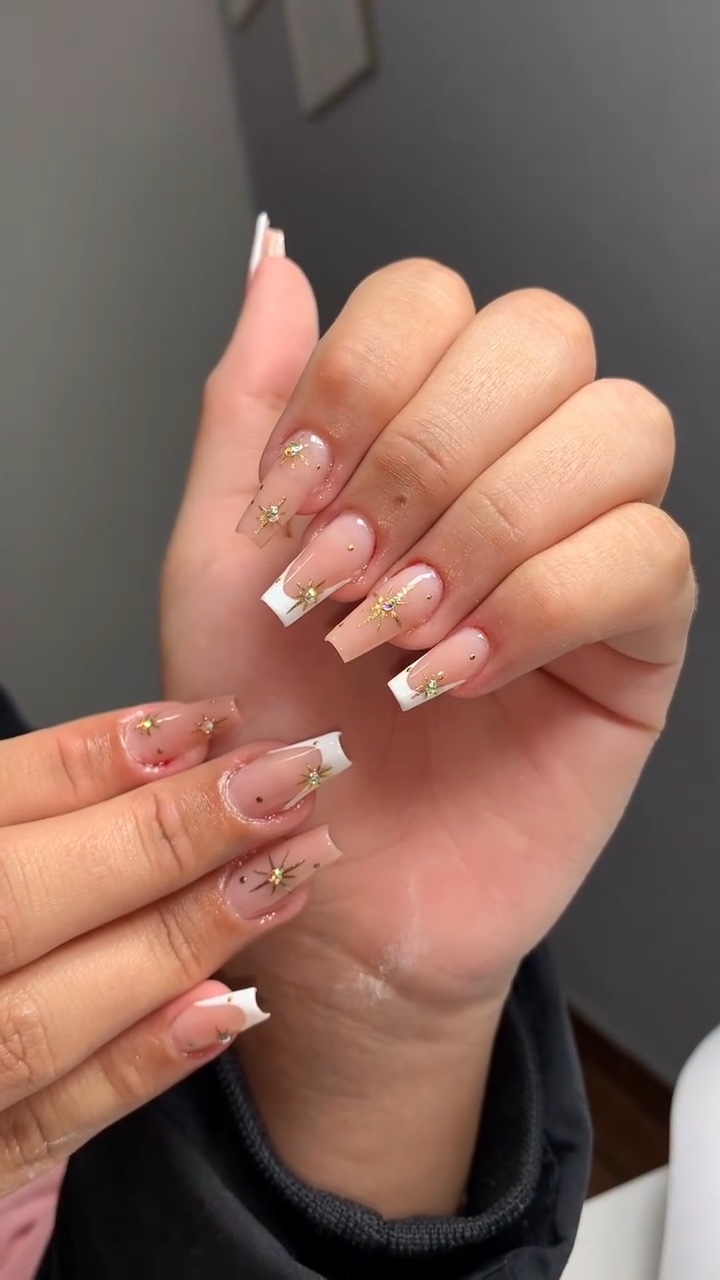 NAILS 