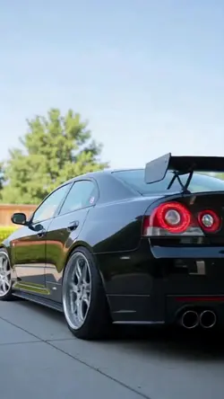 Sleek Car Reveal β Detail-to-Full Shot